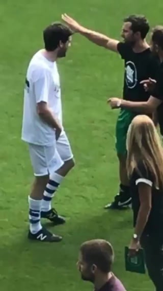 Jamie no estádio! #teamshearer #game4grenfell