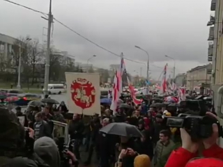 Пасьля "жыве беларусь" "хопіць зьдзеку, хопіць маразм, не рэактару зь сыбірскай язвай" і "свабоду патрыётам"