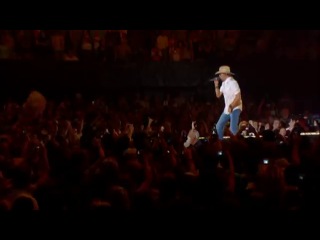 Jason aldean she's country (wide open live and more)