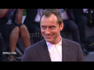 Jude law on 'the young pope' red carpet 73rd venice film festival