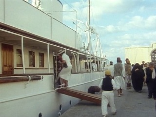 Hercule poirot s01e07 problem at sea