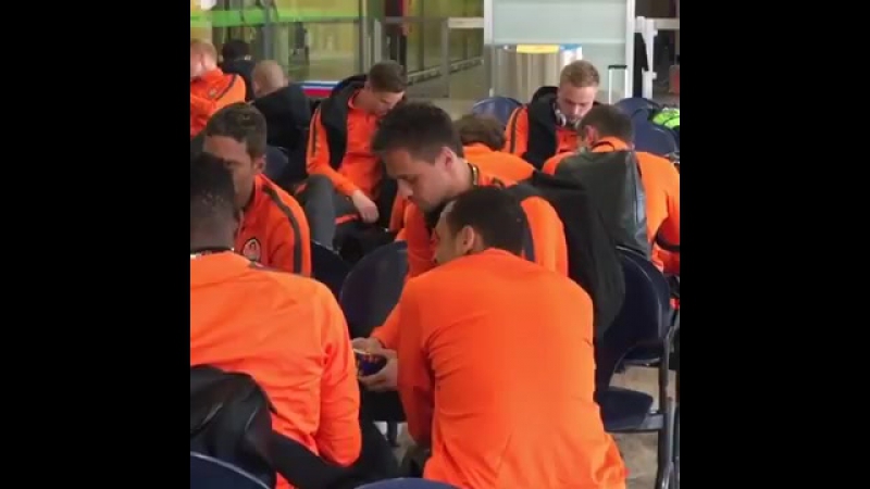 Антон каниболоцкий собирает кубик рубика