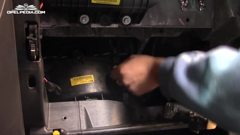 Opel vectra c трещит моторчик печки устраняем