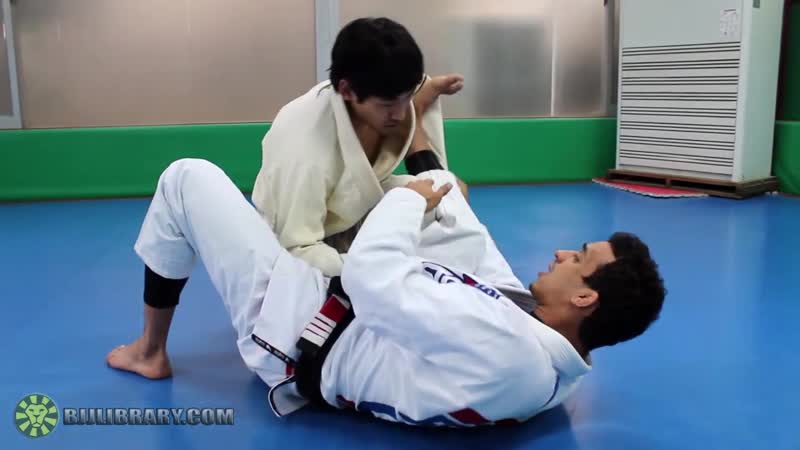 Spider guard scissor sweep to triangle with romulo barral