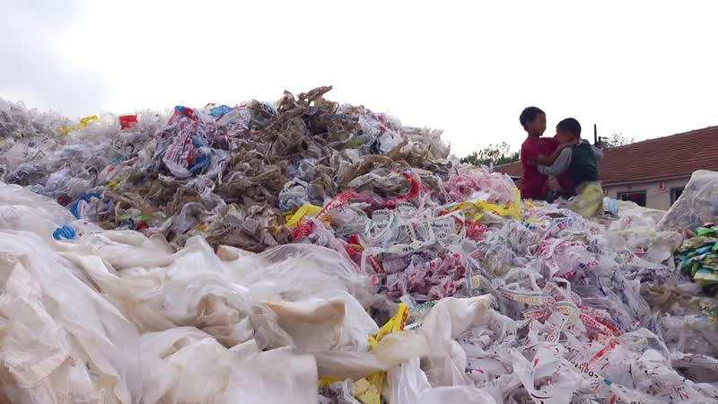 Пластиковый китай / plastic china / 塑料王國 (2016) dir jiuliang wang