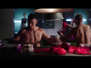 Сексуальные мужчины шьют белье mark formelle