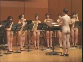 Сумашедшее Японское Шоу!!! Совершенно голый оркестр в Японии