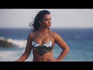 Александра роуз "эли" райсман (alexandra rose "aly" raisman) sports illustrated swimsuit 2018 (intimates)