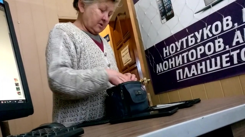 Пьяная,поехавшая бабка и нерабочий планшет (огого видео)