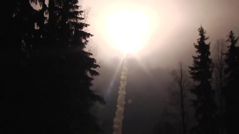 Россия в ходе учений запустила три баллистических ракеты с подлодок и одну с плесецка