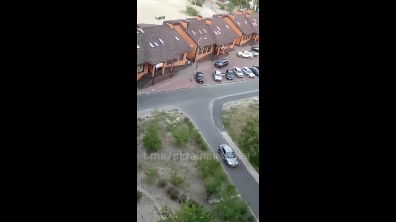 В городе украинка криминальный авторитет "забил стрелку" возле ресторана, чтобы обсудить выборы в горсовет