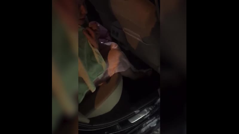 Голый парень бежит по центру екатеринбурга