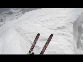 Speedriding freestyle skiing meets paragliding