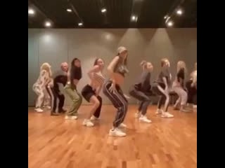 Lisa dance queen | señorita