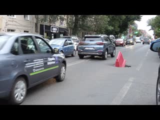 Объезд по встречке еще одна дыра в асфальте появилась на льва толстого