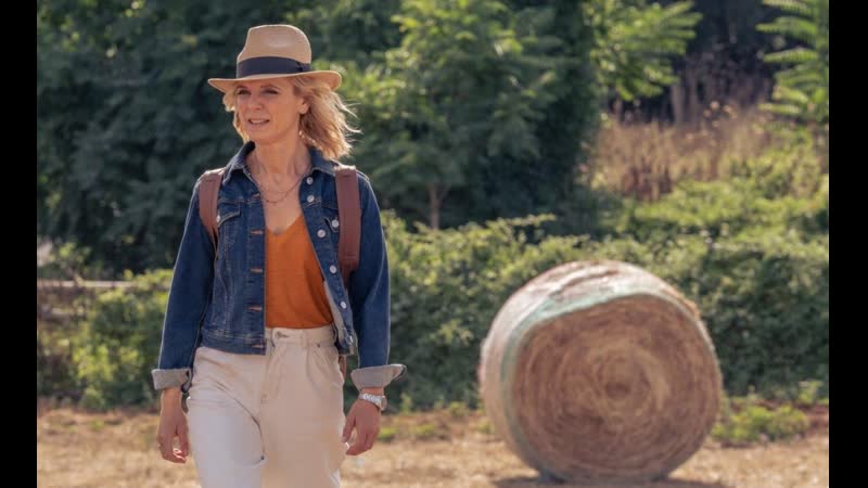 S01 e02 синьора вольпе • signora volpe 2022