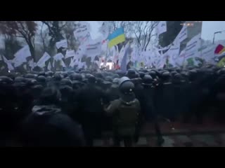 Потасои под верховной радой на митинге фопов