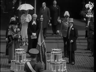 King george v and queen mary inspects troops (1934)
