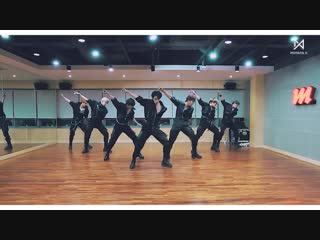 Monsta x synchronization during this part is insane