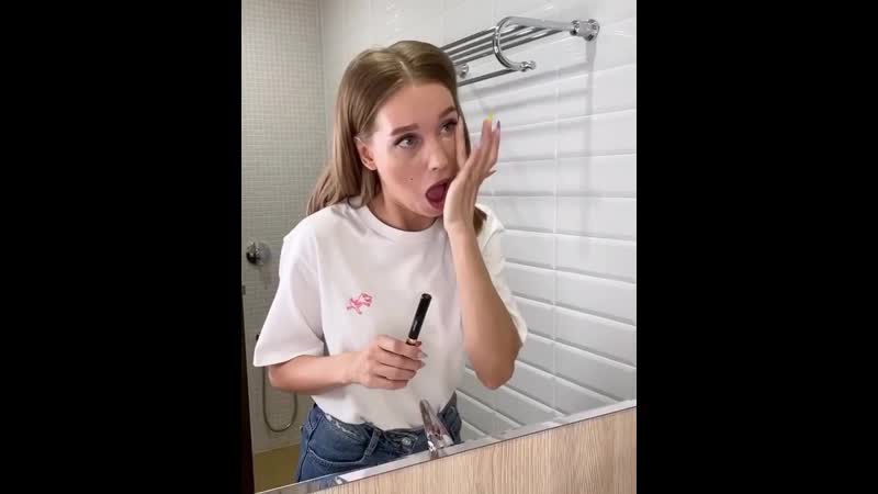 Все девушки, у которых длинные ногти