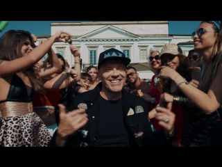 Max pezzali le canzoni alla radio (official video)