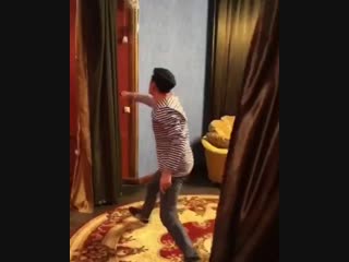 Серго с добычей