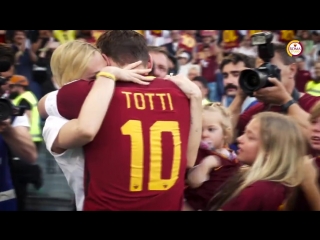 Прошел год как наш император завершил футбольную карьеру grazie francesco totti!