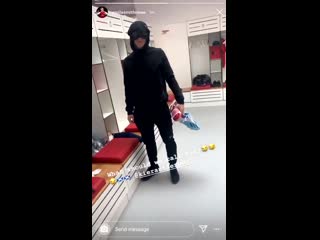 Emile smith rowe losing it over what kieran tierney’s dressed in afc