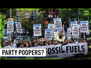 Climate activists protest as journalists arrive for correspondents’ dinner in dc