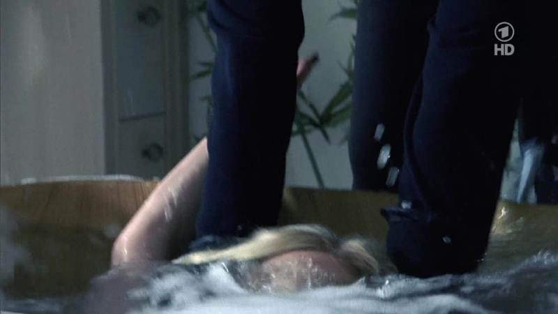 Mord in bester gesellschaft drown (geermany 2007)