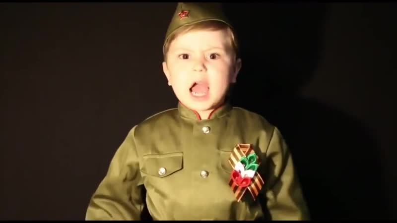 Мама сказала"надо так спеть эту песню, чтобы вся страна встала" 18 летний мальчик поет священную войну!