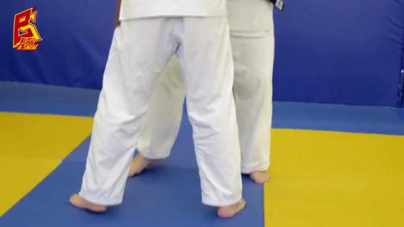 Подсечка в темп шагов дзюдо okuri ashi barai judo