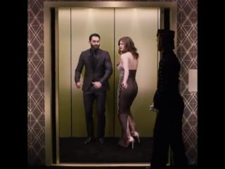 Tyler hoechlin and alexandra daddario's elevator video at golden globes 2017