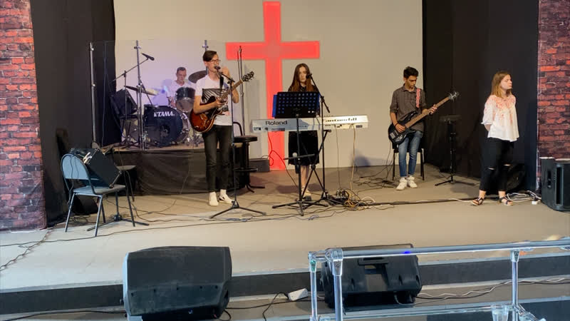 Молодежное служение