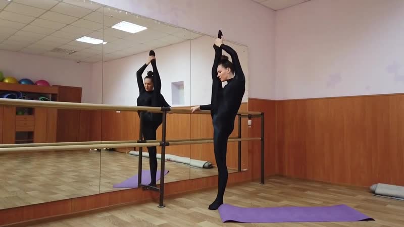 Flexible legs intermediate ⁄ advanced stretches stretch your legs ¦ gymnastics contortion