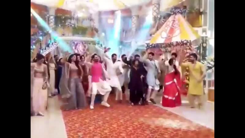 Ganpati special and dream girl movie promotion on sets kumkum bhagya