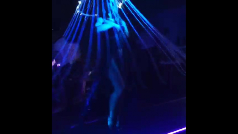 Танец водный цветок, люстра, световое шоу, восточный танец