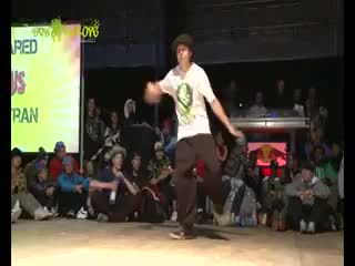 A train vs razzle dazzle