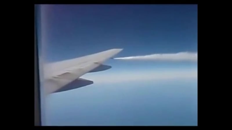 Химтрейлы видео пассажиров самолетов (распыление порошков)