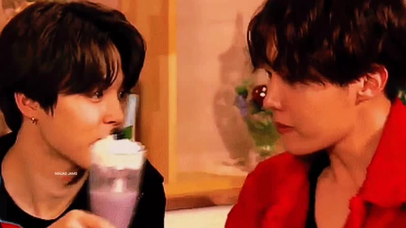 Jihope hopemin “he loves me”•[sexual tension]