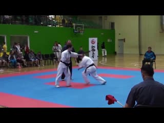 Female kyokushin karate fight with wheel kick knockout!