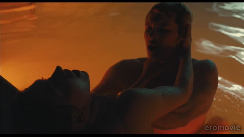 Секс с удушением имоджен путс в бассейне "мобильные дома" (2017)