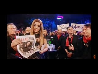 Thorsten flinck takes gina dirawi to the butt (melodifestivalen 2012)