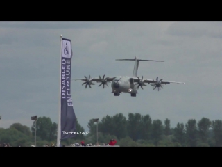 Airbus a400m best spectacular maneuvers short takeoff landing and wingover