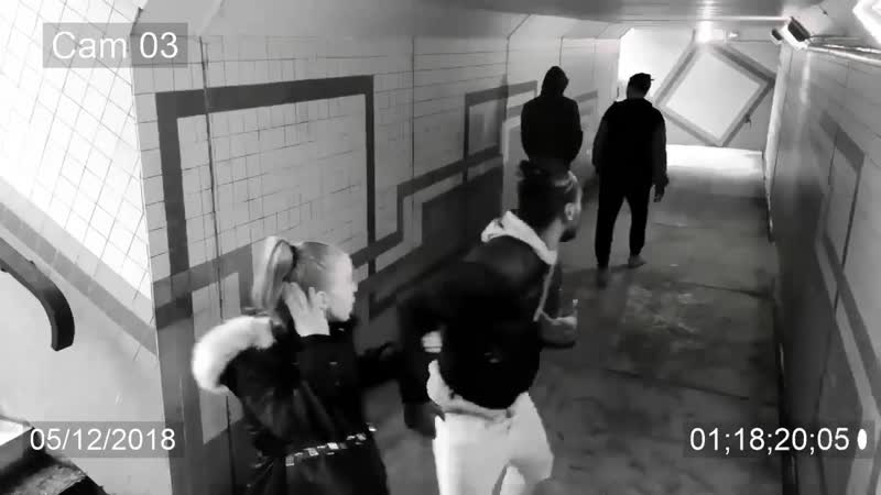 Девушка боксёр вырубила двух грабителей