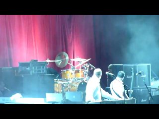 Mike patton destroying drums (and mike bordin), faith no more, forestglade 2010