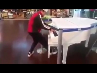 Porn surprises and amazes on public piano