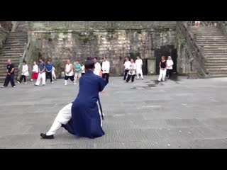 My coach guan yong xing chief coach of tai chi гуань юн син, главный тренер тайцзи в даосской горе