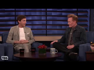 Thomas middleditch on his hockey commentator character tony babcock