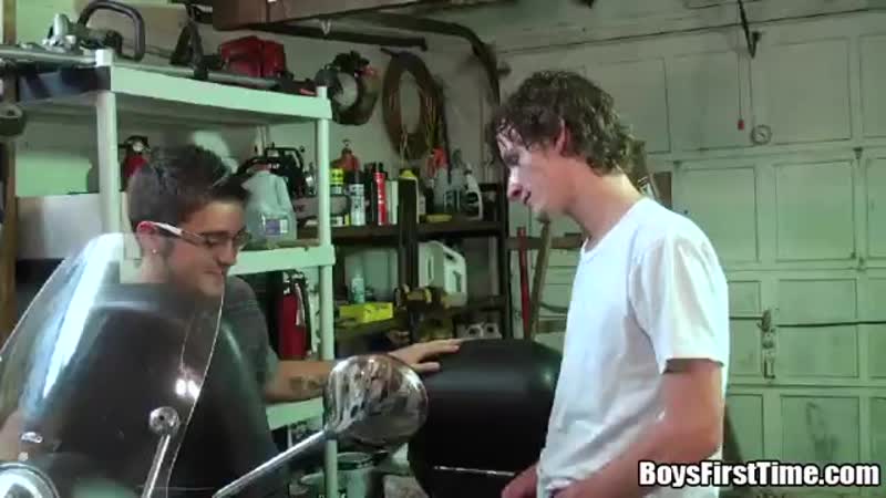 Trong porn video – Gay teen chịch nhau trong nhà kho